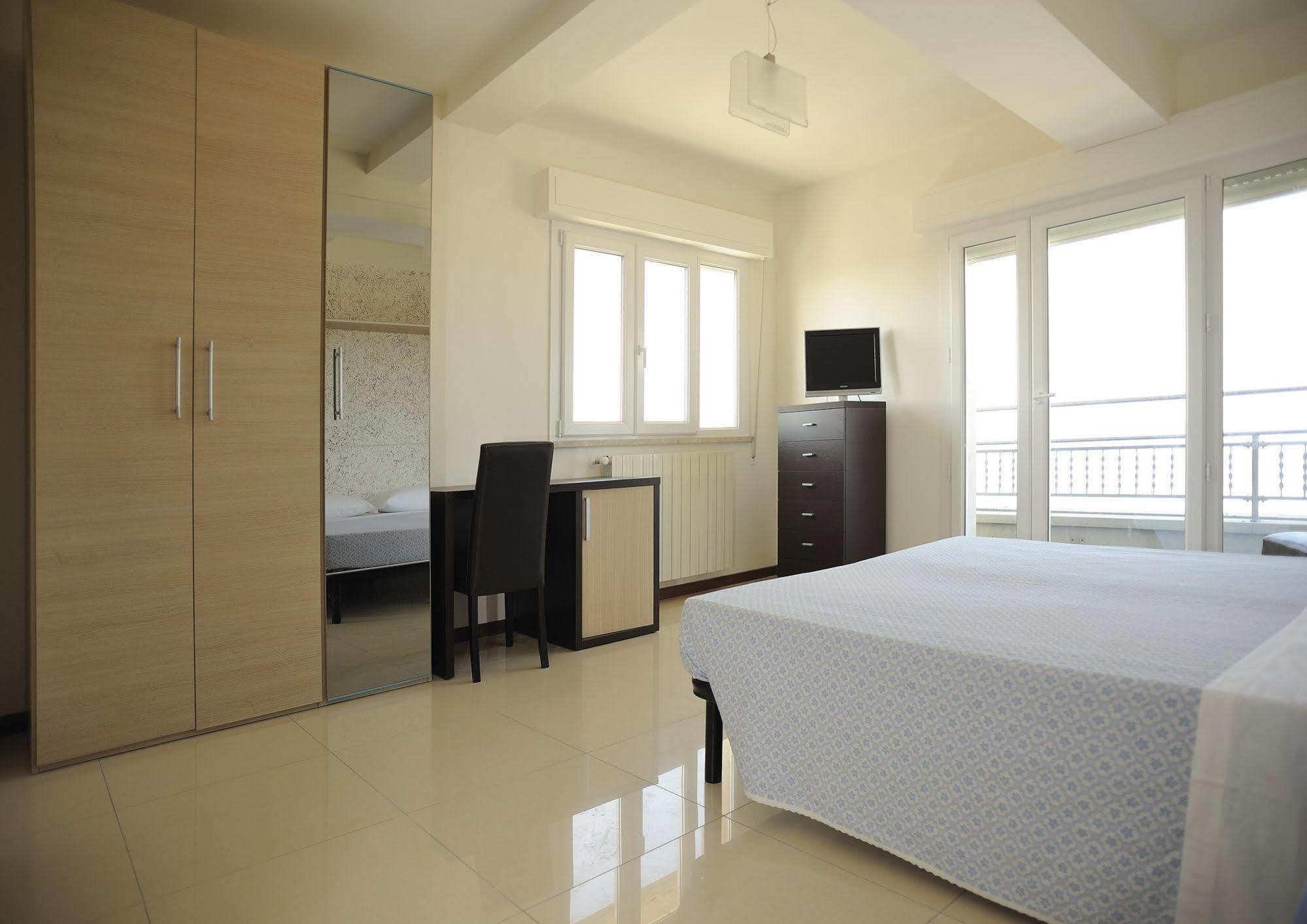 Hotel Residence Villa Jolanda Lido di Camaiore Eksteriør bilde